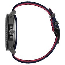 Мъжки часовник Gucci Dive Tiger YA136215