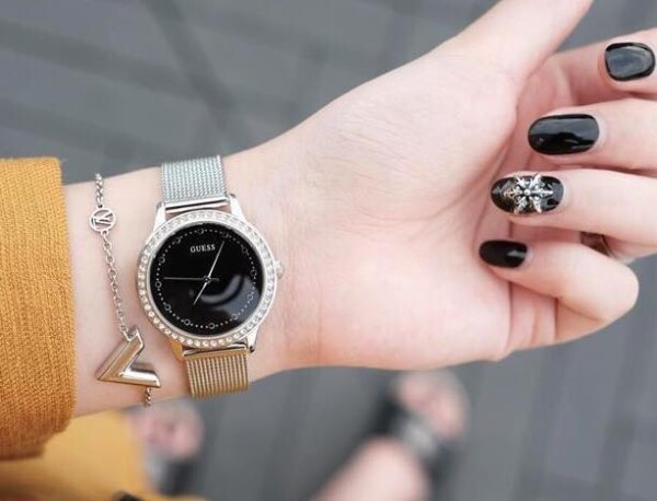 Дамски часовник Guess Chelsea W0647L5